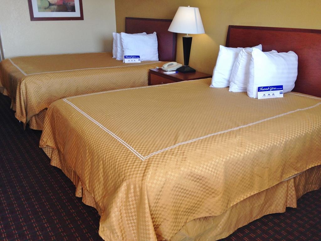 Americas Best Value Inn Yukon Phòng bức ảnh