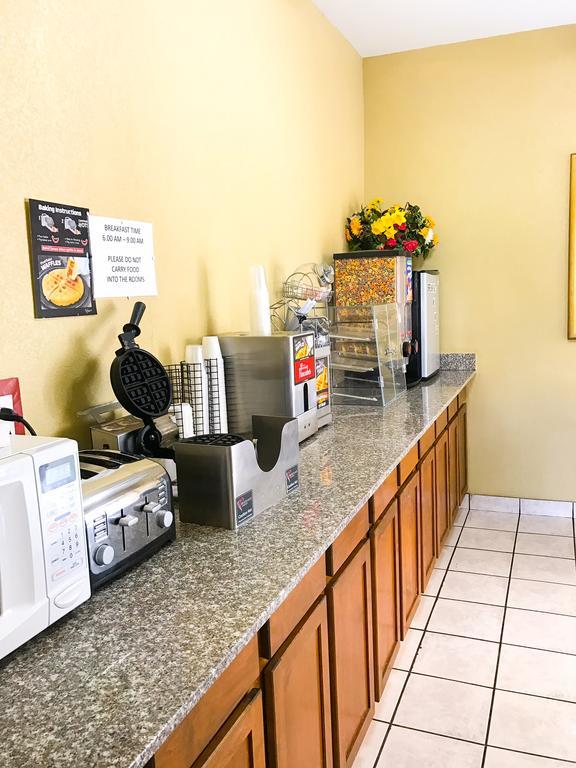 Americas Best Value Inn Yukon Ngoại thất bức ảnh