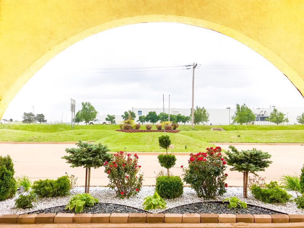Americas Best Value Inn Yukon Ngoại thất bức ảnh