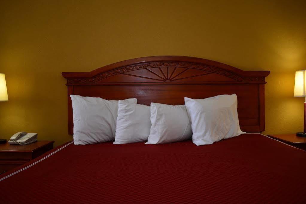 Americas Best Value Inn Yukon Ngoại thất bức ảnh
