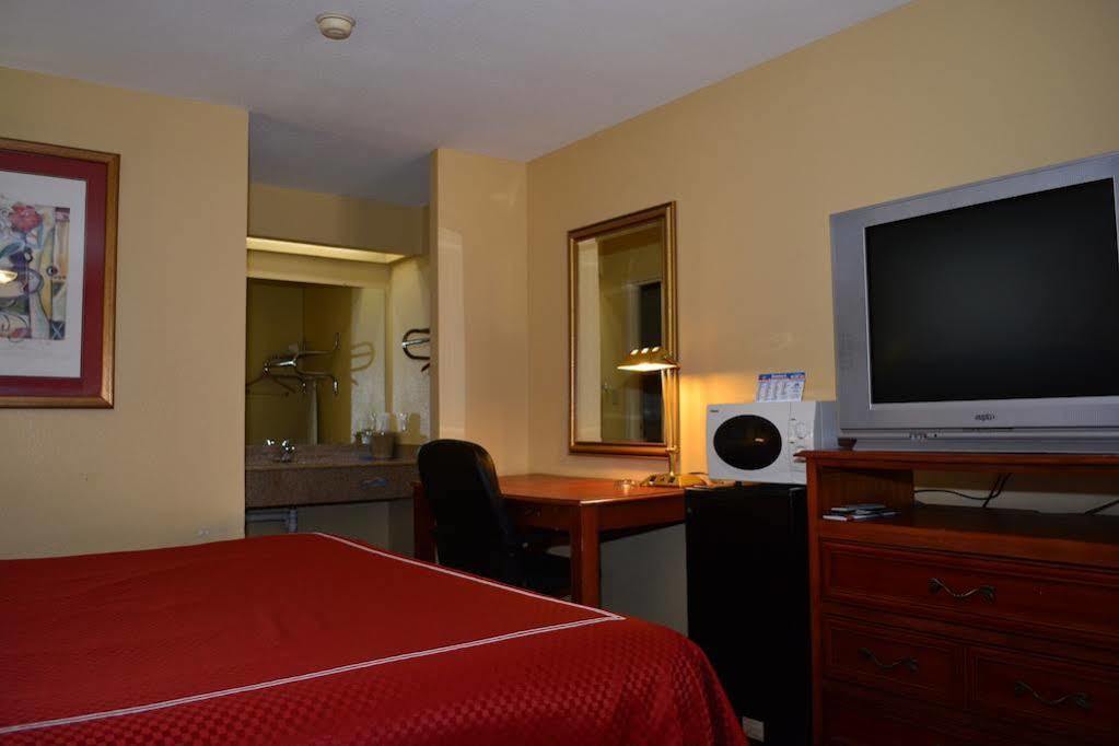 Americas Best Value Inn Yukon Ngoại thất bức ảnh